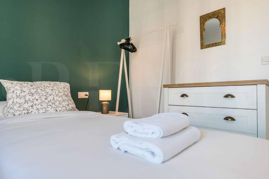 Spacious & Authentic Apartment By Rems Málaga Kültér fotó