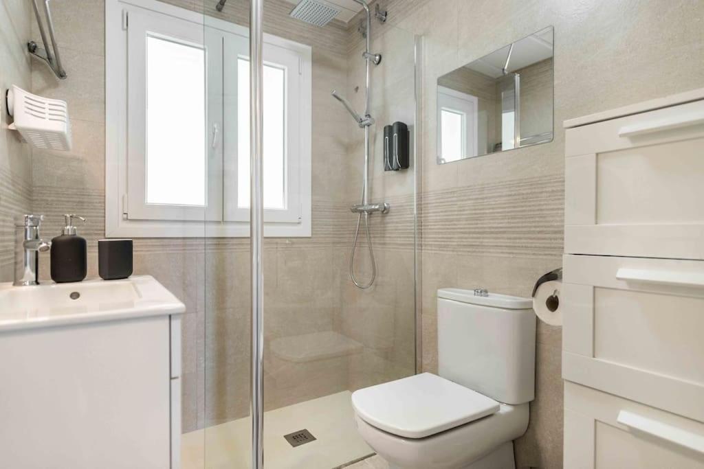 Spacious & Authentic Apartment By Rems Málaga Kültér fotó